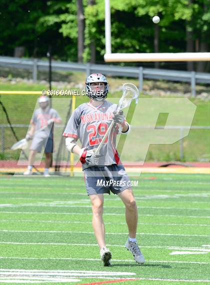 Thumbnail 2 in Mamaroneck vs. Niskayuna (NYSPHSAA Class A Regional Final) photogallery.