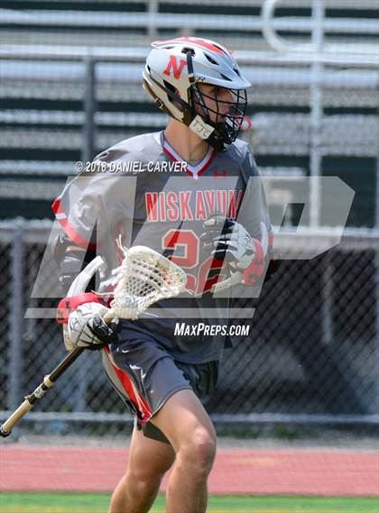 Thumbnail 1 in Mamaroneck vs. Niskayuna (NYSPHSAA Class A Regional Final) photogallery.