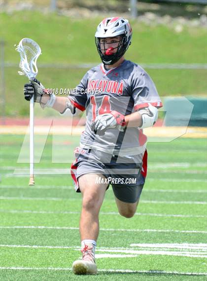Thumbnail 1 in Mamaroneck vs. Niskayuna (NYSPHSAA Class A Regional Final) photogallery.