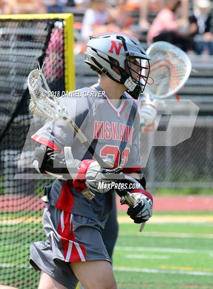 Thumbnail 1 in Mamaroneck vs. Niskayuna (NYSPHSAA Class A Regional Final) photogallery.