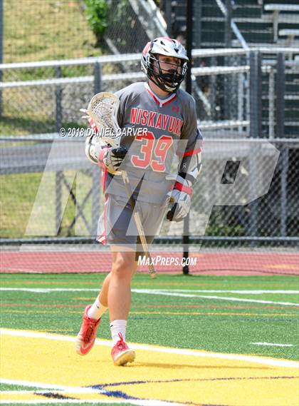 Thumbnail 2 in Mamaroneck vs. Niskayuna (NYSPHSAA Class A Regional Final) photogallery.