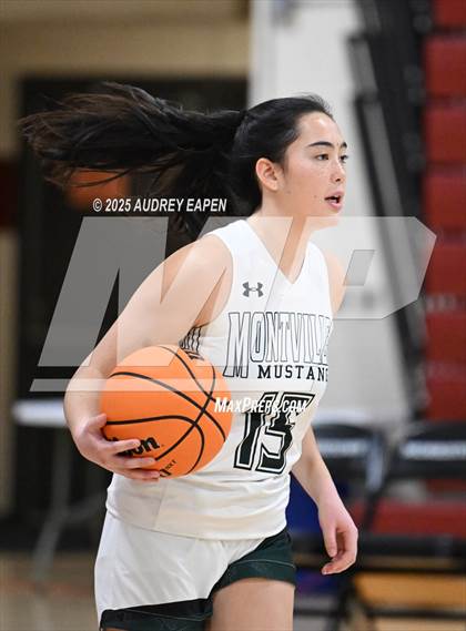 Thumbnail 2 in Montville vs. Morristown photogallery.