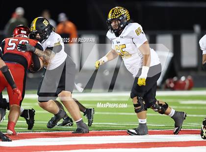 Thumbnail 2 in Malakoff @ Pottsboro (UIL 3A D1 Area Football Playoff) photogallery.