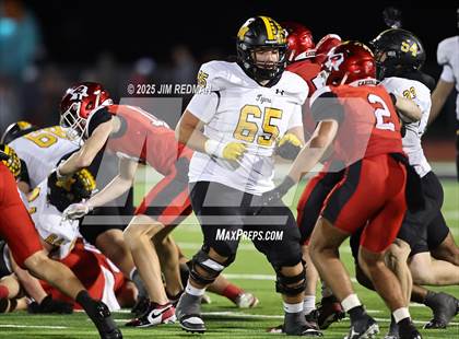 Thumbnail 2 in Malakoff @ Pottsboro (UIL 3A D1 Area Football Playoff) photogallery.
