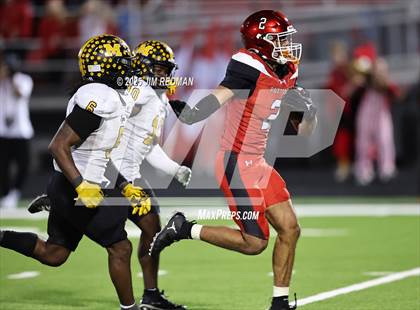 Thumbnail 3 in Malakoff @ Pottsboro (UIL 3A D1 Area Football Playoff) photogallery.