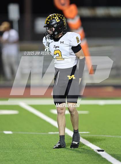 Thumbnail 2 in Malakoff @ Pottsboro (UIL 3A D1 Area Football Playoff) photogallery.