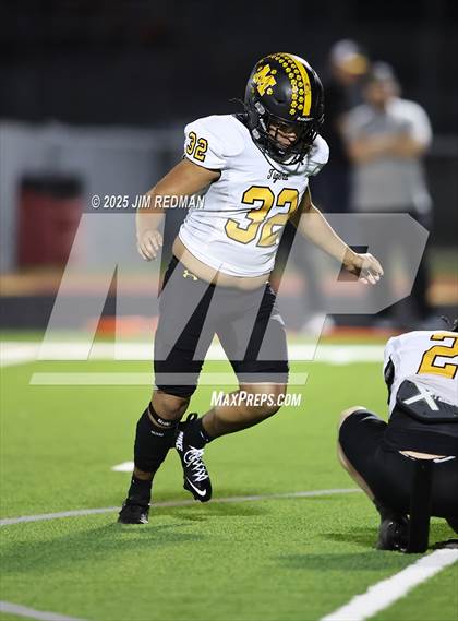 Thumbnail 2 in Malakoff @ Pottsboro (UIL 3A D1 Area Football Playoff) photogallery.
