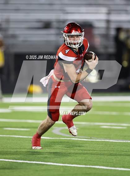 Thumbnail 2 in Malakoff @ Pottsboro (UIL 3A D1 Area Football Playoff) photogallery.