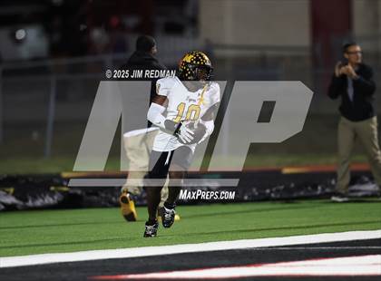 Thumbnail 2 in Malakoff @ Pottsboro (UIL 3A D1 Area Football Playoff) photogallery.
