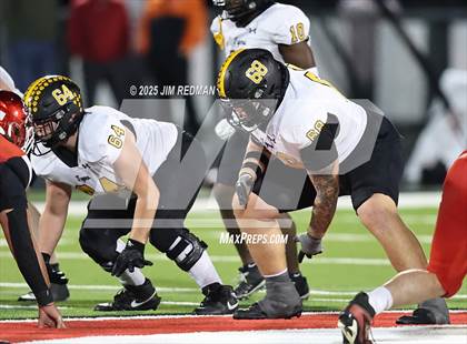 Thumbnail 3 in Malakoff @ Pottsboro (UIL 3A D1 Area Football Playoff) photogallery.