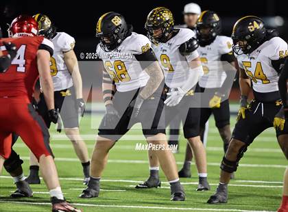 Thumbnail 1 in Malakoff @ Pottsboro (UIL 3A D1 Area Football Playoff) photogallery.