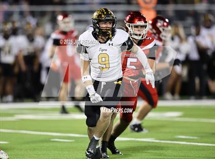 Thumbnail 1 in Malakoff @ Pottsboro (UIL 3A D1 Area Football Playoff) photogallery.