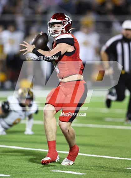 Thumbnail 2 in Malakoff @ Pottsboro (UIL 3A D1 Area Football Playoff) photogallery.