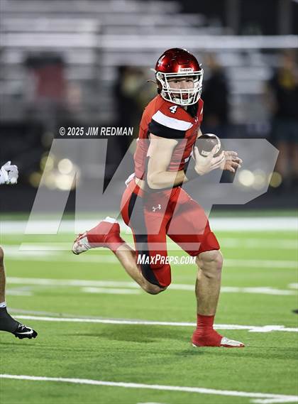 Thumbnail 3 in Malakoff @ Pottsboro (UIL 3A D1 Area Football Playoff) photogallery.