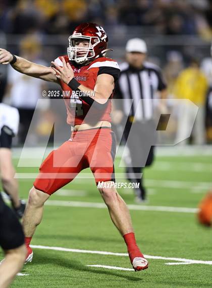 Thumbnail 1 in Malakoff @ Pottsboro (UIL 3A D1 Area Football Playoff) photogallery.