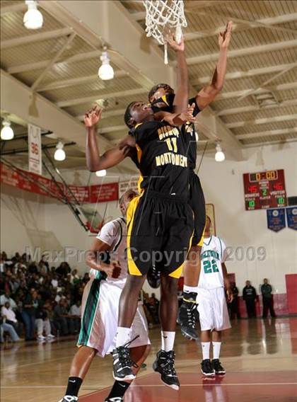 Thumbnail 2 in Bishop Montgomery vs. Inglewood (CIF SS Semifinals) photogallery.