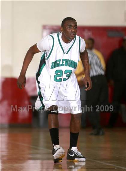 Thumbnail 1 in Bishop Montgomery vs. Inglewood (CIF SS Semifinals) photogallery.