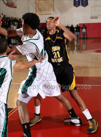 Thumbnail 2 in Bishop Montgomery vs. Inglewood (CIF SS Semifinals) photogallery.