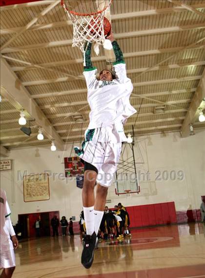 Thumbnail 2 in Bishop Montgomery vs. Inglewood (CIF SS Semifinals) photogallery.