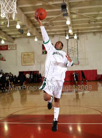 Thumbnail 2 in Bishop Montgomery vs. Inglewood (CIF SS Semifinals) photogallery.