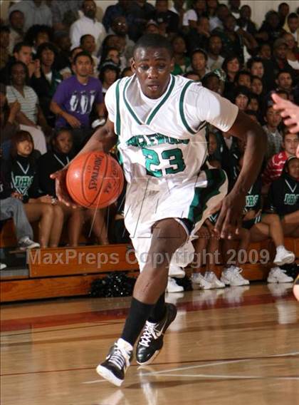 Thumbnail 3 in Bishop Montgomery vs. Inglewood (CIF SS Semifinals) photogallery.