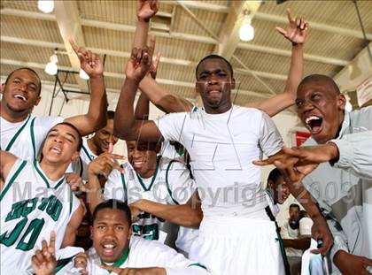 Thumbnail 1 in Bishop Montgomery vs. Inglewood (CIF SS Semifinals) photogallery.