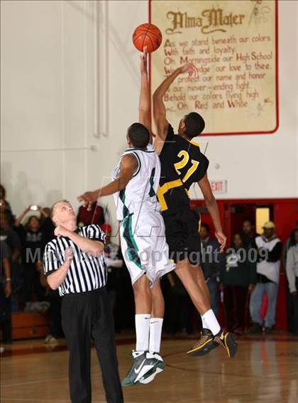 Thumbnail 2 in Bishop Montgomery vs. Inglewood (CIF SS Semifinals) photogallery.