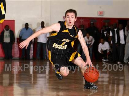 Thumbnail 3 in Bishop Montgomery vs. Inglewood (CIF SS Semifinals) photogallery.