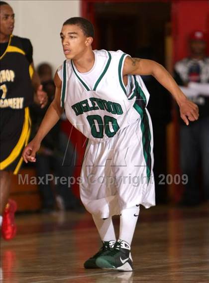 Thumbnail 2 in Bishop Montgomery vs. Inglewood (CIF SS Semifinals) photogallery.