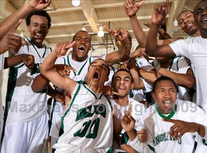 Thumbnail 1 in Bishop Montgomery vs. Inglewood (CIF SS Semifinals) photogallery.