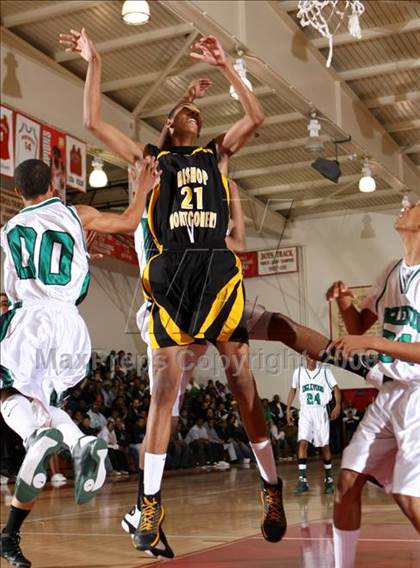 Thumbnail 1 in Bishop Montgomery vs. Inglewood (CIF SS Semifinals) photogallery.