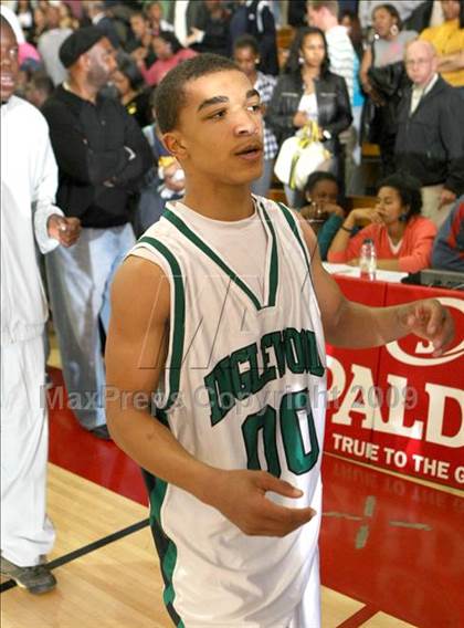 Thumbnail 3 in Bishop Montgomery vs. Inglewood (CIF SS Semifinals) photogallery.