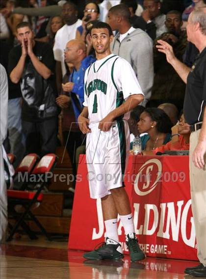 Thumbnail 2 in Bishop Montgomery vs. Inglewood (CIF SS Semifinals) photogallery.