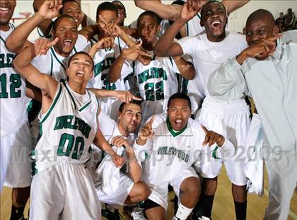 Thumbnail 3 in Bishop Montgomery vs. Inglewood (CIF SS Semifinals) photogallery.
