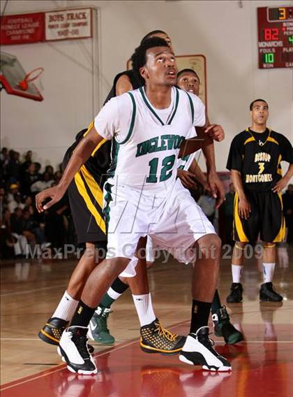 Thumbnail 1 in Bishop Montgomery vs. Inglewood (CIF SS Semifinals) photogallery.