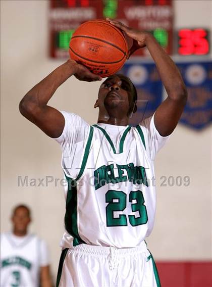 Thumbnail 1 in Bishop Montgomery vs. Inglewood (CIF SS Semifinals) photogallery.