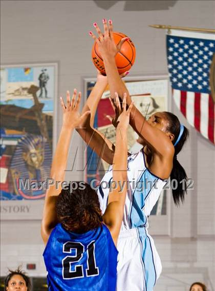 Thumbnail 2 in Alief Elsik vs. Clear Springs (UIL 5A Region 3 Semifinal) photogallery.