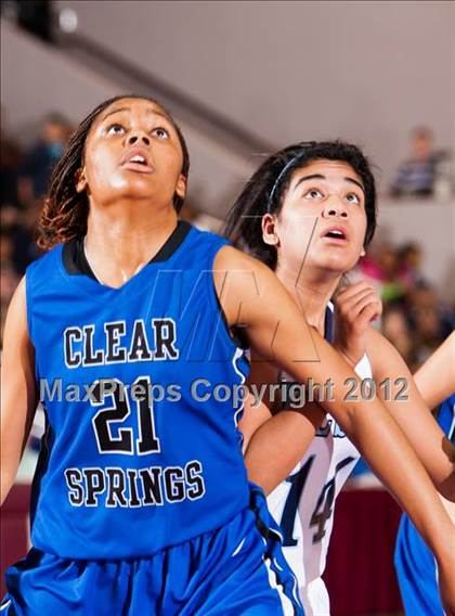 Thumbnail 3 in Alief Elsik vs. Clear Springs (UIL 5A Region 3 Semifinal) photogallery.