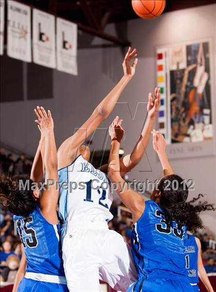 Thumbnail 1 in Alief Elsik vs. Clear Springs (UIL 5A Region 3 Semifinal) photogallery.