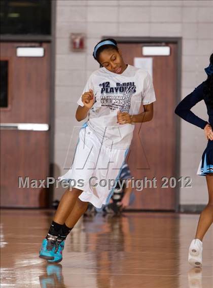 Thumbnail 3 in Alief Elsik vs. Clear Springs (UIL 5A Region 3 Semifinal) photogallery.
