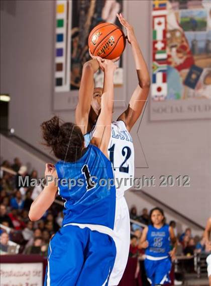 Thumbnail 1 in Alief Elsik vs. Clear Springs (UIL 5A Region 3 Semifinal) photogallery.
