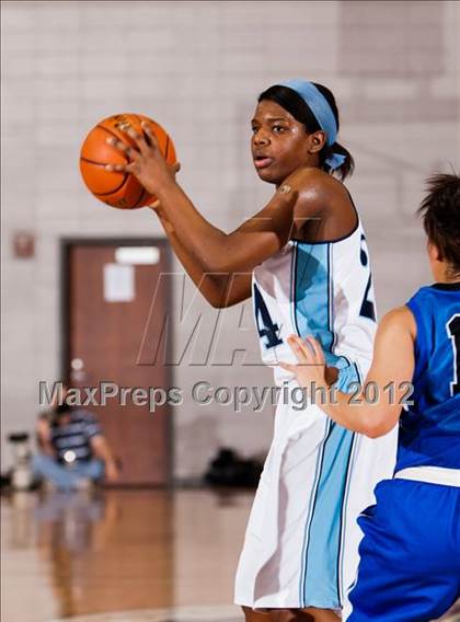 Thumbnail 2 in Alief Elsik vs. Clear Springs (UIL 5A Region 3 Semifinal) photogallery.