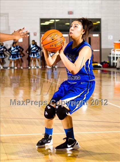 Thumbnail 3 in Alief Elsik vs. Clear Springs (UIL 5A Region 3 Semifinal) photogallery.