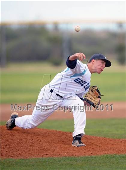 Thumbnail 1 in Kaiser @ Los Osos photogallery.