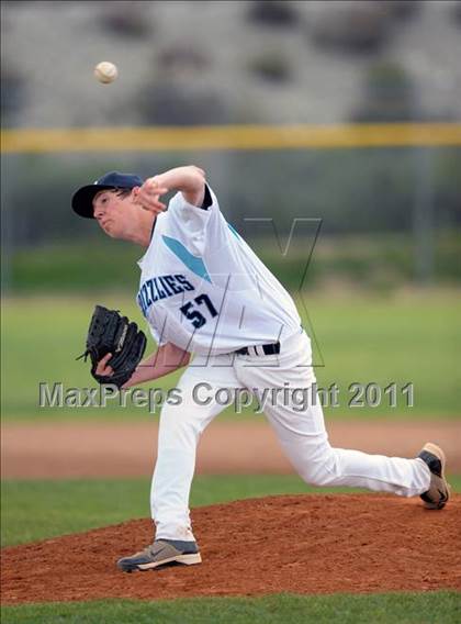Thumbnail 2 in Kaiser @ Los Osos photogallery.