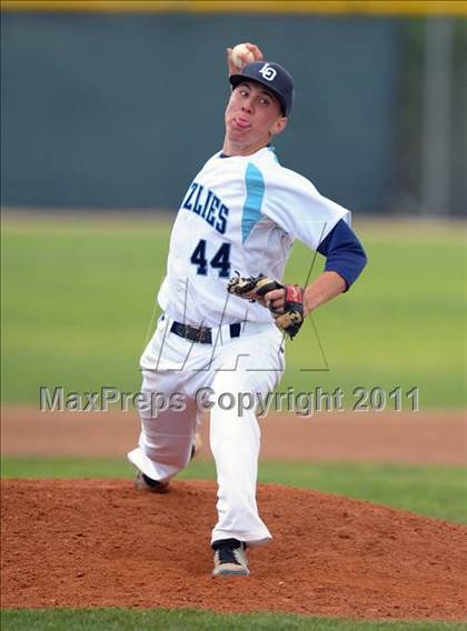 Thumbnail 3 in Kaiser @ Los Osos photogallery.