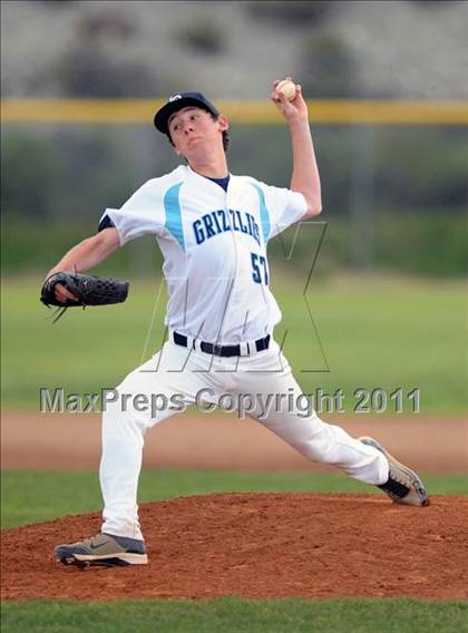 Thumbnail 2 in Kaiser @ Los Osos photogallery.