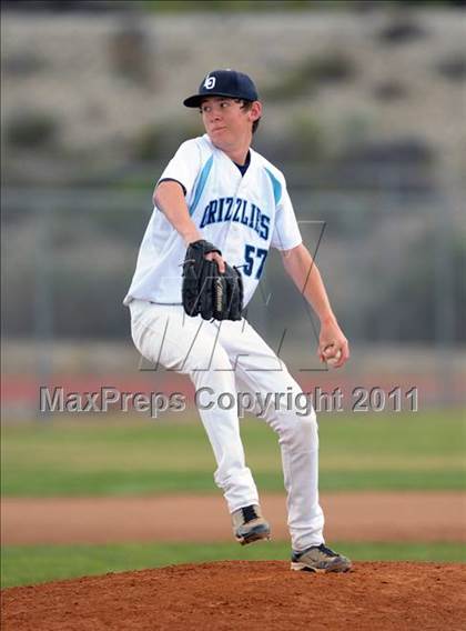 Thumbnail 2 in Kaiser @ Los Osos photogallery.