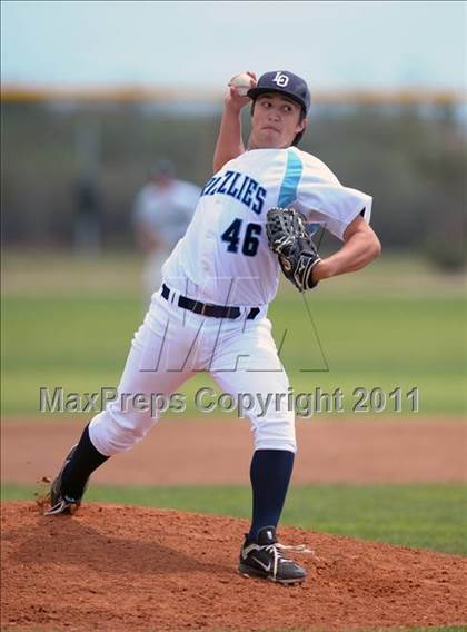 Thumbnail 1 in Kaiser @ Los Osos photogallery.