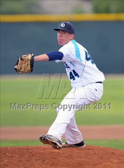 Thumbnail 1 in Kaiser @ Los Osos photogallery.